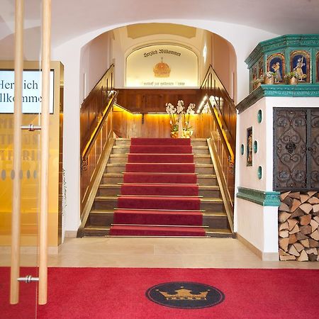 Stadthotel Zur Goldenen Krone Weiz Zewnętrze zdjęcie