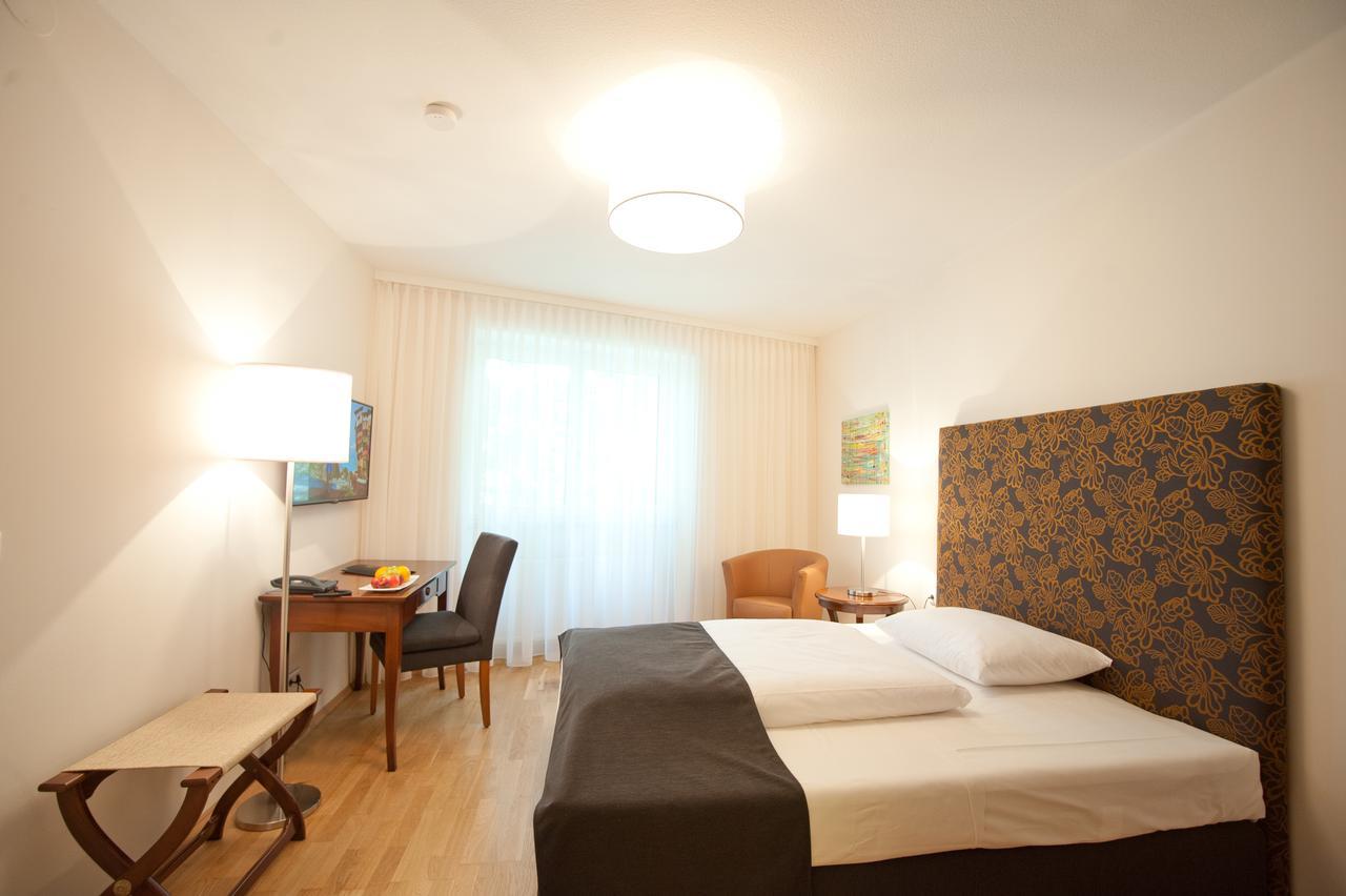 Stadthotel Zur Goldenen Krone Weiz Zewnętrze zdjęcie