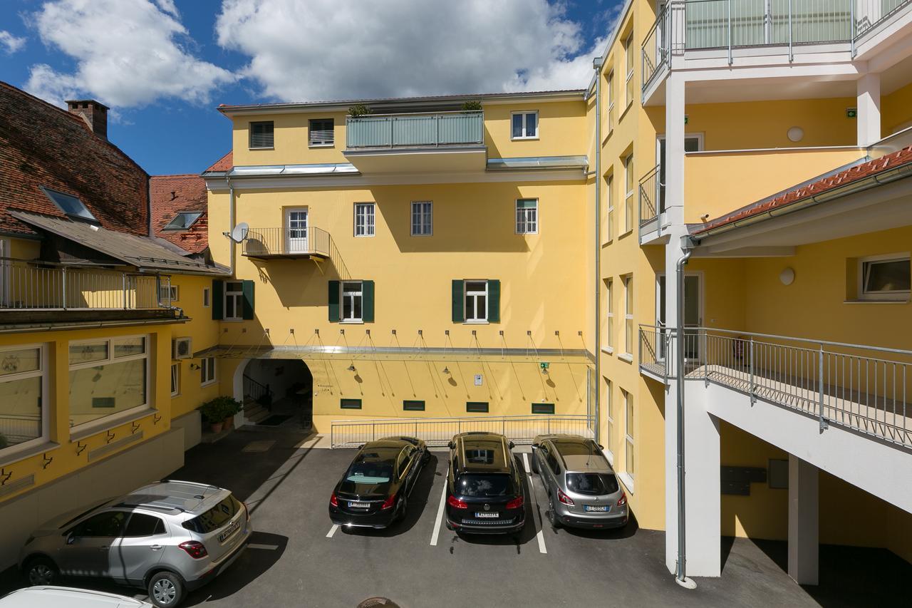 Stadthotel Zur Goldenen Krone Weiz Zewnętrze zdjęcie